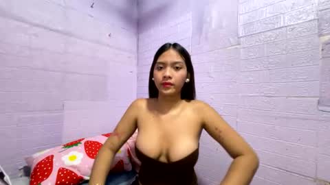 Snapshot of kinnalicous chatting on 9, 7, 2026 kinnalicous online show from 9, 7, 2026