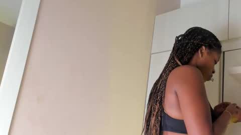 M A R A  online show from 13, 2, 2026