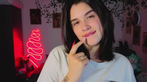 Kira VanKick online show from 29, 10, 2025