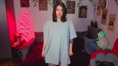 Kira VanKick online show from 3, 11, 2025