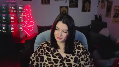 Kira VanKick online show from 17, 11, 2025