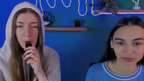 Snapshot of kira_light__ chatting on 23, 10, 2025 kira_light__ online show from 23, 10, 2025