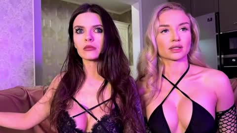Snapshot of kira_mmr chatting on 7, 12, 2024 Kira and friends online show from 7, 12, 2024