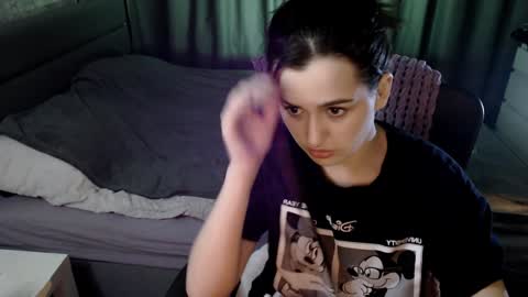 Kira  follow me  online show from 31, 12, 2024