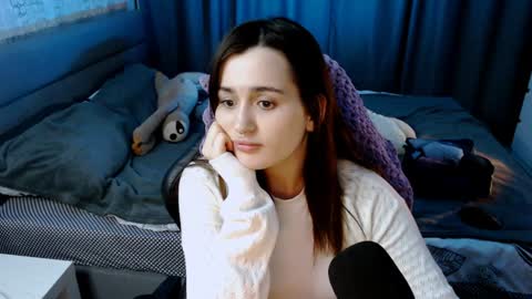 Kira  follow me  online show from 6, 2, 2025