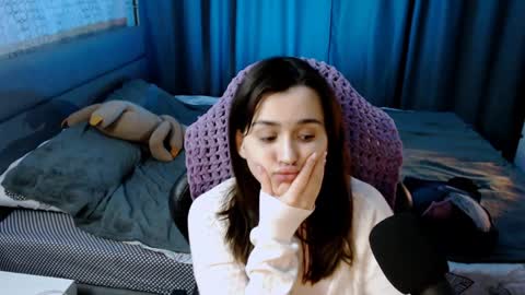 Kira  follow me  online show from 6, 2, 2025