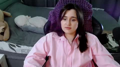 Kira  follow me  online show from 14, 2, 2025