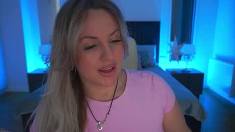 Kira online show from 3, 2, 2026