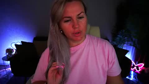 Snapshot of kiracandys chatting on 26, 6, 2026 Kira online show from 26, 6, 2026
