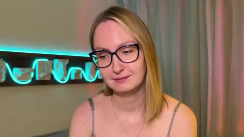 KiraFatex online show from 13, 9, 2025