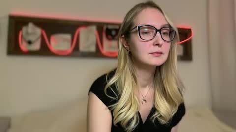 KiraFatex online show from 14, 11, 2025