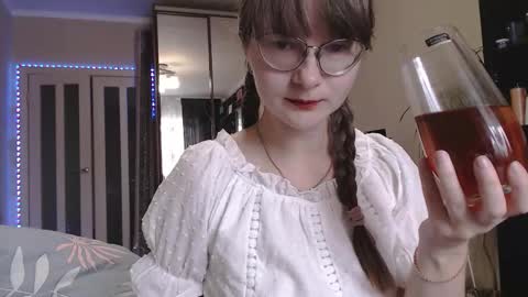 Snapshot of kiragoldens chatting on 25, 9, 2025 KiraGoldens online show from 25, 9, 2025