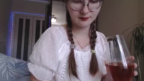 Snapshot of kiragoldens chatting on 30, 9, 2025 KiraGoldens online show from 30, 9, 2025