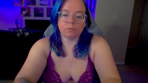 Snapshot of kiraspitqueen chatting on 20, 5, 2026 KiraSpitQueen online show from 20, 5, 2026