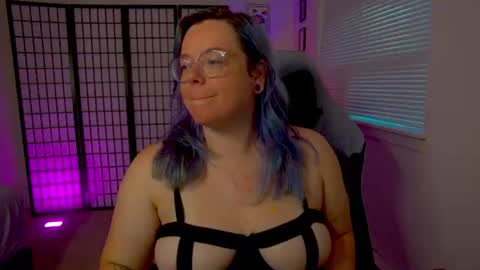 KiraSpitQueen online show from 22, 7, 2026