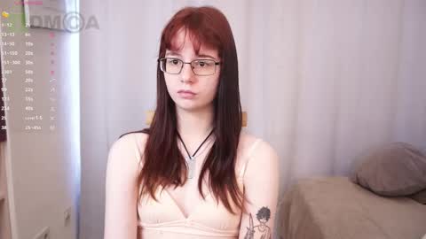 Snapshot of kirazephyr chatting on 26, 9, 2025 Kira online show from 26, 9, 2025