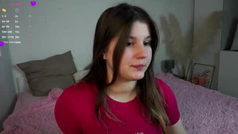 Snapshot of kirazephyr chatting on 23, 11, 2025 Kira online show from 23, 11, 2025