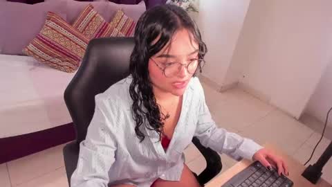 Snapshot of kirdamoon chatting on 4, 6, 2026 kirdamoon online show from 4, 6, 2026