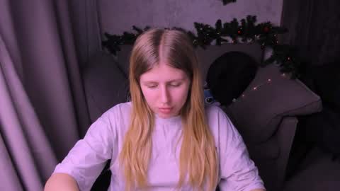 Snapshot of kirraa_ chatting on 13, 12, 2024 Kira online show from 13, 12, 2024