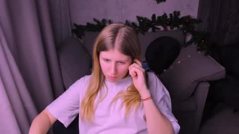 Snapshot of kirraa_ chatting on 14, 12, 2024 Kira online show from 14, 12, 2024