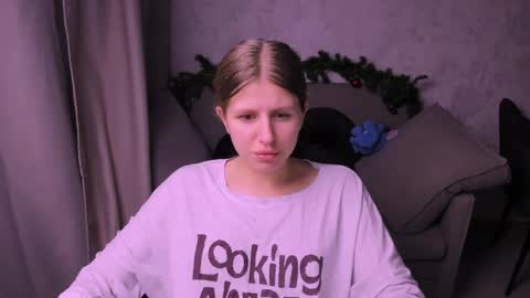 Snapshot of kirraa_ chatting on 4, 1, 2025 Kira online show from 4, 1, 2025