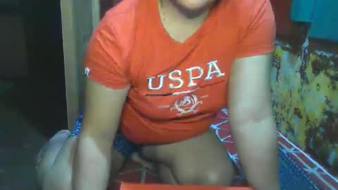 Snapshot of kiss_me_loves chatting on 11, 10, 2025 kiss_me_loves online show from 11, 10, 2025