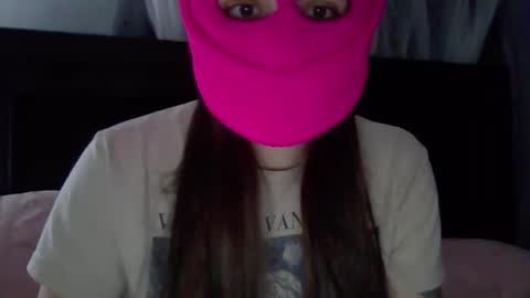 kissandtell1357 online show from 20, 10, 2025