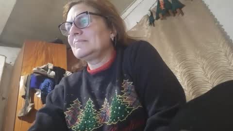 Snapshot of kissandvibe chatting on 12, 11, 2025 kissandvibe online show from 12, 11, 2025