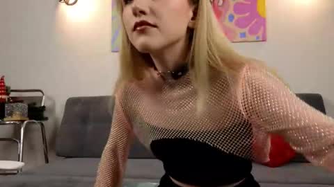 christie online show from 13, 12, 2025