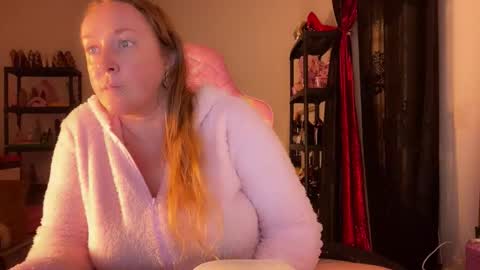 Snapshot of kissica chatting on 19, 11, 2025 kissica online show from 19, 11, 2025