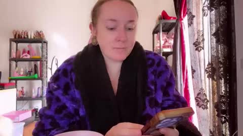 Snapshot of kissica chatting on 25, 11, 2025 kissica online show from 25, 11, 2025