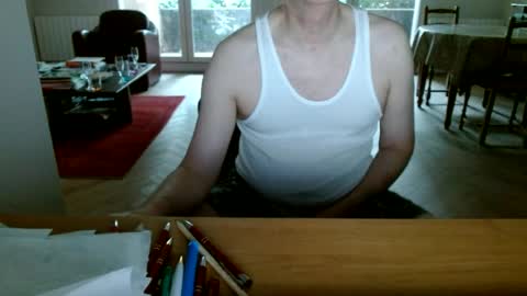 Snapshot of kisslog1 chatting on 4, 7, 2026 kisslog1 online show from 4, 7, 2026
