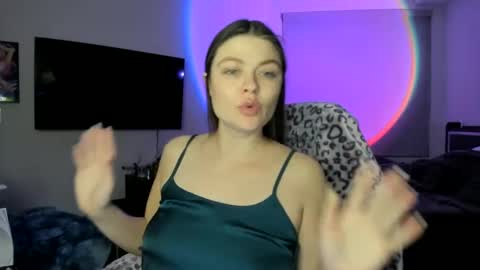 Serina Chan online show from 26, 1, 2025