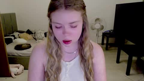 Snapshot of kitten_jenny01 chatting on 7, 11, 2025 Jennyblonde and Emmabrunette online show from 7, 11, 2025