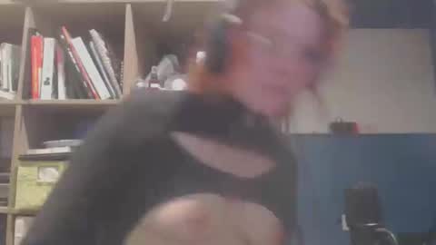 kittennervous online show from 20, 10, 2025