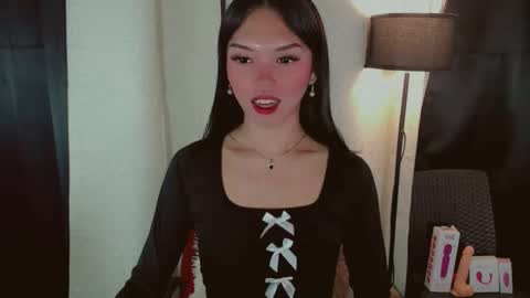 Snapshot of kitteylovesyou chatting on 23, 10, 2025 KITTY online show from 23, 10, 2025