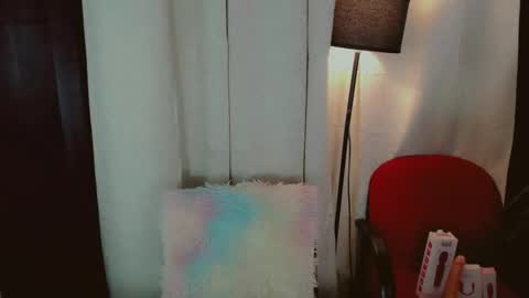 Snapshot of kitteylovesyou chatting on 27, 10, 2025 KITTY online show from 27, 10, 2025