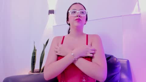 Kitti Love 3 online show from 12, 1, 2026