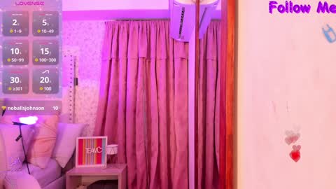 Snapshot of kitty__rouse chatting on 12, 12, 2024 Kitty online show from 12, 12, 2024