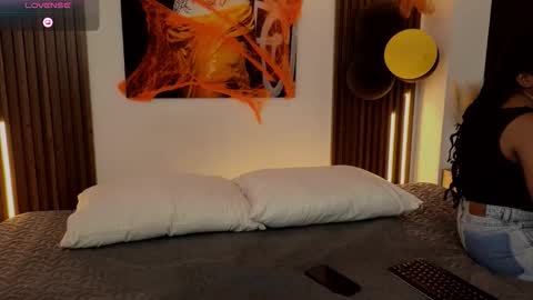 Kitty Bombon online show from 1, 11, 2025