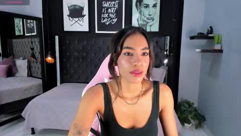 Snapshot of kitty_collins_ chatting on 16, 9, 2025 Kitty online show from 16, 9, 2025