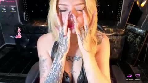 kitty_fox_b online show from 1, 4, 2026