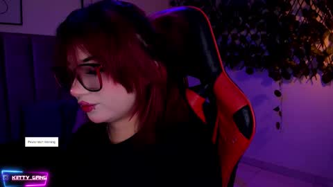 Snapshot of kitty_gang chatting on 19, 11, 2025 Camila online show from 19, 11, 2025