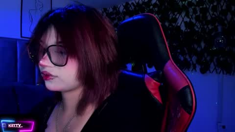 Snapshot of kitty_gang chatting on 29, 11, 2025 Camila online show from 29, 11, 2025