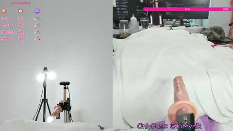 Kitty Nikita online show from 9, 1, 2025