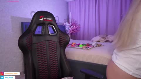 Snapshot of kitty_ricky chatting on 22, 11, 2025 Kelsi and Ricky online show from 22, 11, 2025