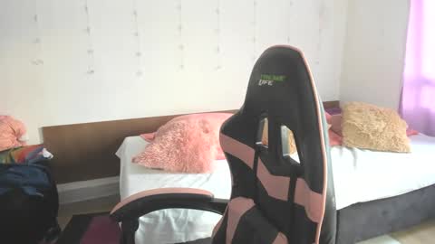 violet online show from 4, 2, 2025