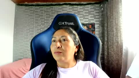 Snapshot of kitty_violet_ chatting on 11, 7, 2026 violet online show from 11, 7, 2026