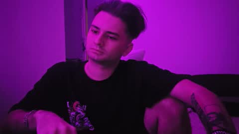 Snapshot of kittyeliz chatting on 14, 12, 2025 Eliz online show from 14, 12, 2025