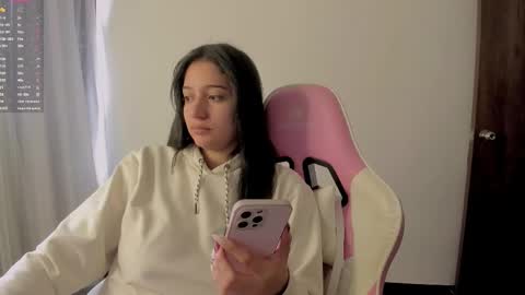 Snapshot of kittyfeet2 chatting on 7, 2, 2026 kitty online show from 7, 2, 2026